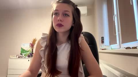 Hi Im Elizabeth online show from November 21, 10:28 am