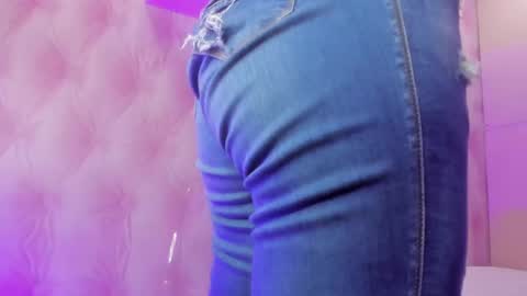  Hillary  online show from February 28, 4:43 am