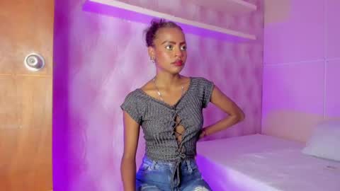  Hillary  online show from February 19, 4:12 am