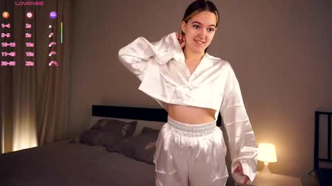 Leya Day Mary Night   PvT Open online show from February 20, 6:46 pm