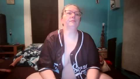 Bella online show from November 27, 4:04 am