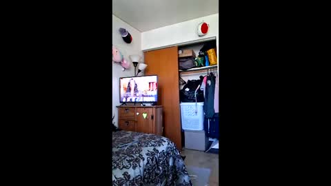 hisfreakyqueen86 online show from June 2, 6:31 pm