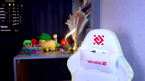 Ella online show from September 19, 5:34 pm