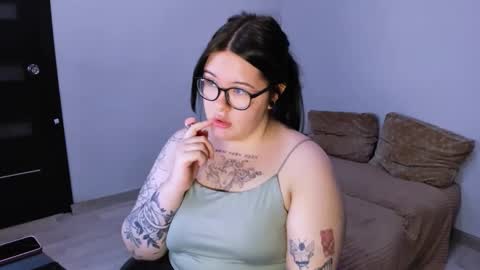 Dina online show from December 2, 7:54 am