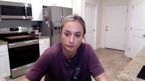 Holi Hurricane online show from February 7, 4:59 am