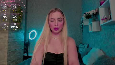 holly_molly8 online show from November 10, 7:31 pm