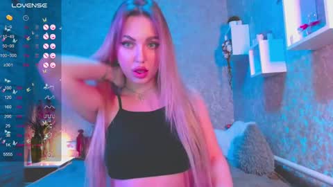 holly_molly8 online show from December 21, 8:54 pm