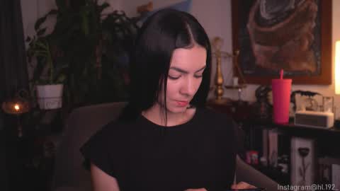 Holly Linder online show from September 14, 3:26 am