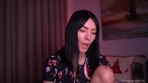 Holly Linder online show from December 12, 2:37 am