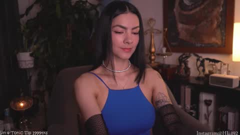 Holly Linder online show from September 20, 2:10 am