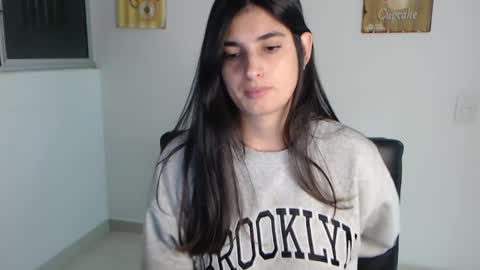 hollyshit_ online show from February 14, 12:09 am