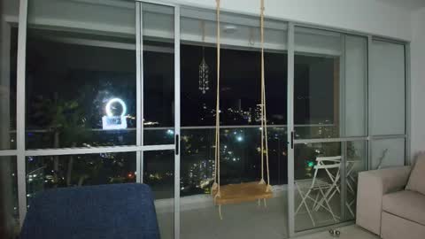 hollyshit_ online show from December 14, 11:32 pm