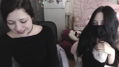 Ho Lee Sheet online show from January 14, 5:23 pm