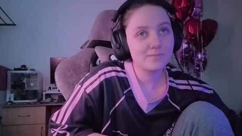 Kviki online show from February 27, 2:55 am