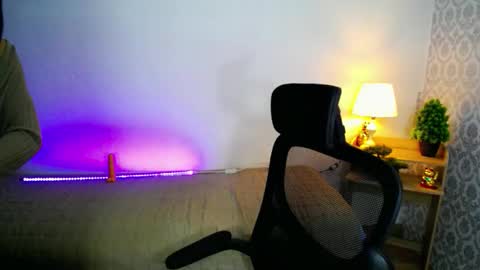 holy_samyx online show from October 7, 12:59 am