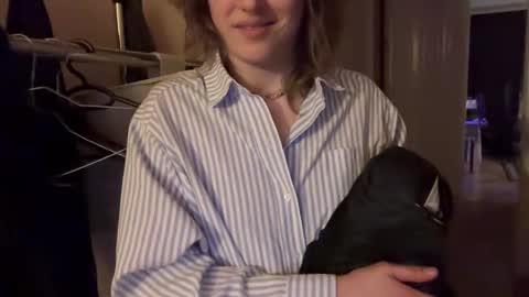 dori not holy get my tg channel with link from description under last photo online show from February 22, 8:37 pm