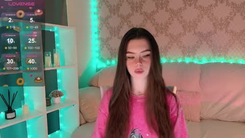 Mia online show from April 12, 4:04 am