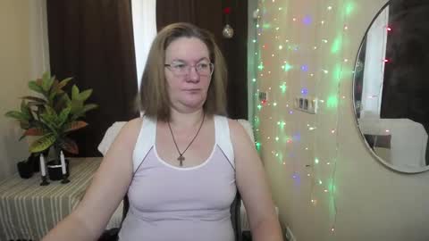 holymilfa online show from January 24, 8:02 am