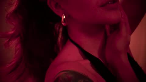 honeeeey_ online show from November 18, 10:33 pm