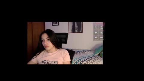 Honey Aynu online show from October 6, 7:18 pm