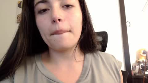 Honey Aynu online show from December 5, 2:20 am