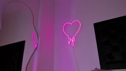 honey_sara1 online show from November 24, 10:45 pm