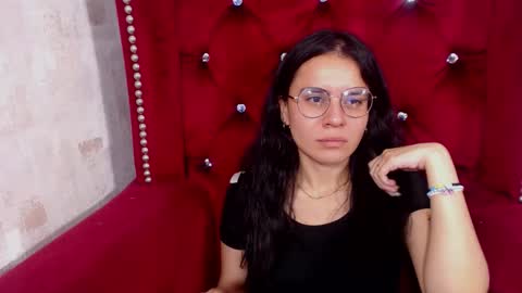 Emily online show from November 27, 4:43 pm