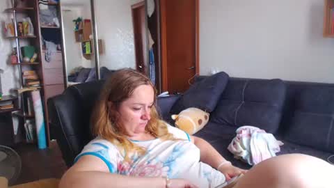 HoneydewMolly online show from August 8, 10:12 am
