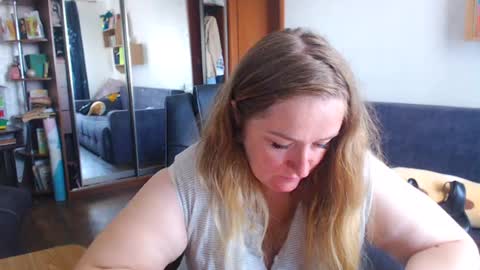 HoneydewMolly online show from July 1, 9:09 am