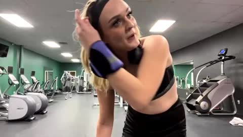 HoneyDrippinBunny online show from February 24, 3:53 am