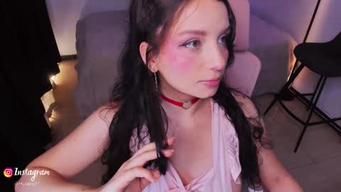       online show from March 25, 1:44 am