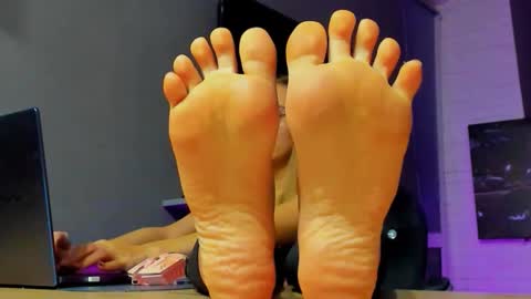 hooot_blonde777 online show from September 12, 11:23 pm