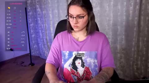 Karina online show from December 3, 5:43 am