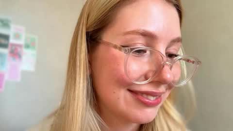 Audrey online show from October 16, 3:42 am