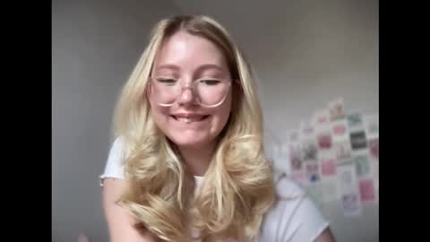 Audrey online show from September 29, 2:49 am