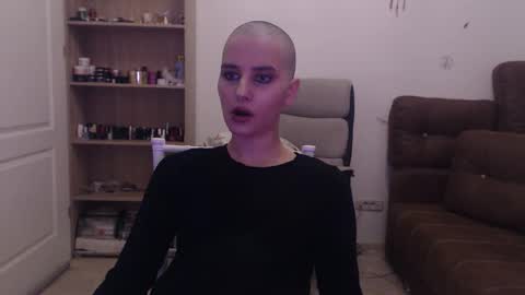 Bruny online show from November 18, 8:32 pm