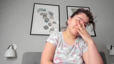 LiluCaroline online show from January 18, 6:32 pm