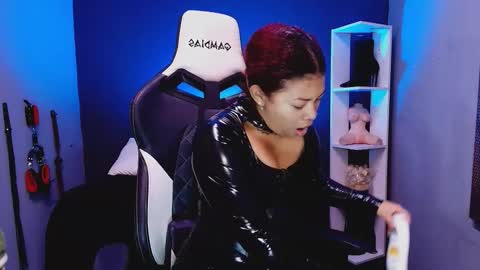 hot chocolate 4u online show from November 5, 12:21 pm