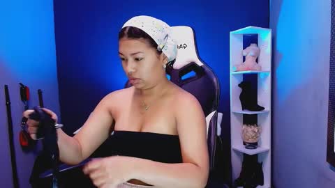 hot chocolate 4u online show from November 10, 12:22 pm