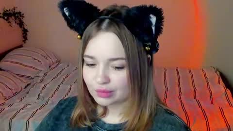Moon online show from June 12, 6:49 pm