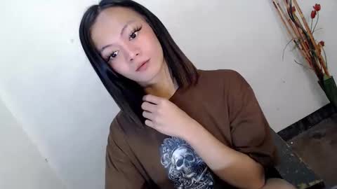 SWEET AGATHA online show from November 24, 8:27 am