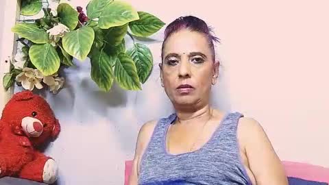 hot queen online show from July 10, 8:31 pm