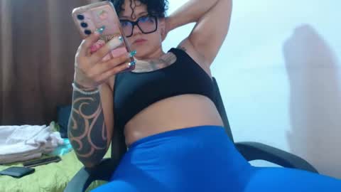 Hot and PowerHOPE U MISS ME online show from February 11, 2:35 am