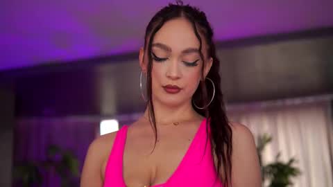 Anais online show from November 7, 10:10 am