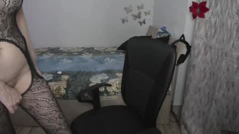 KRISS LUNA online show from January 13, 2:28 am