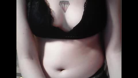 hotfuntasypinay online show from June 1, 6:20 pm