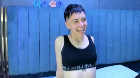 hannah online show from February 12, 3:41 am