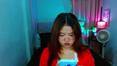 Layla online show from March 1, 8:23 am