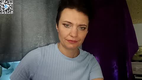 hotmamaqueen234 online show from May 4, 4:00 pm