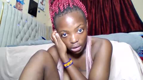 hotsweetass20 online show from November 19, 12:43 am